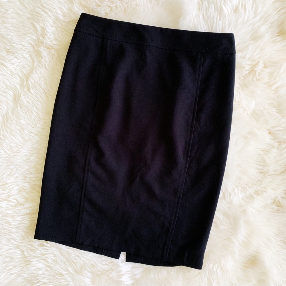 LOFT “Pencil Skirt in Mid Weight Loft Scuba” sz. 2